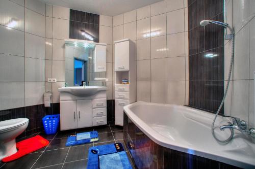 Kúpeľňa v ubytovaní Apartments Peran