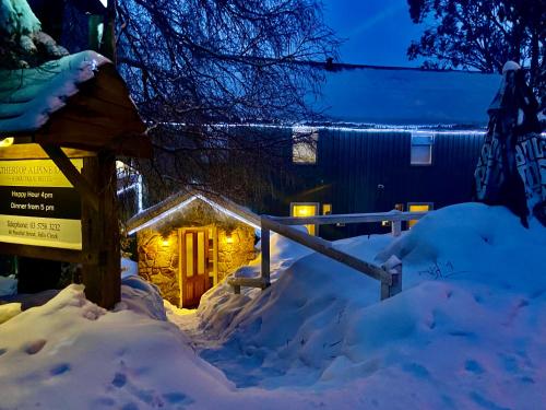 Feathertop Alpine Lodge semasa musim sejuk