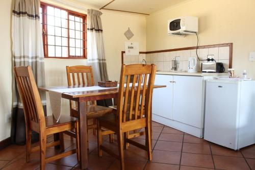 Dapur atau dapur kecil di Impangele Lodge