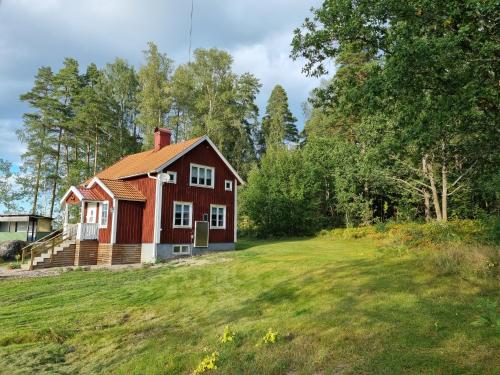 Gallery image of Skölvs Gård Hus Björnfallet in Glanshammar