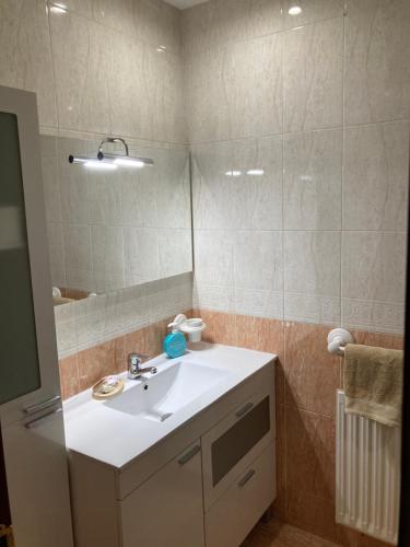 Kylpyhuone majoituspaikassa Azulatán