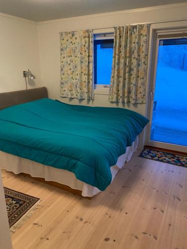 Postel nebo postele na pokoji v ubytování Dyrhaug - hytte med utsikt over Krøderen