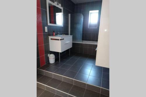 Photo de la galerie de l'établissement Appartement moderne et lumineux, à Brive-la-Gaillarde