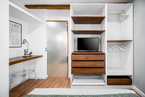 Elegant Suite in Milan Center