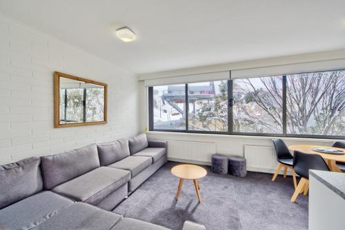 
A seating area at Snow Ski Apartments 12
