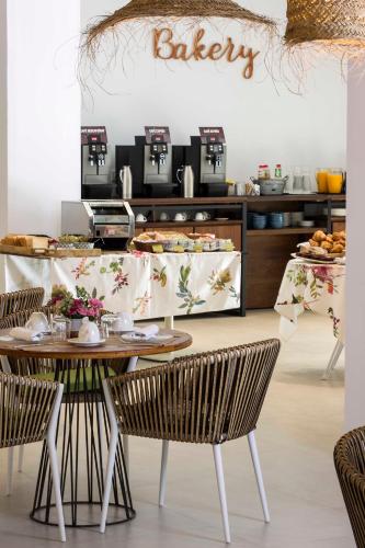 Φαγητό σε αυτό το ξενοδοχείο ή κάπου εκεί κοντά