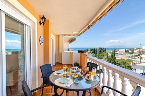 WintowinRentals Pool, Sunny side & Free Parking., Torre de ...