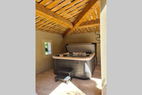 Fotografie z fotogalerie ubytování Le Cabanon de Nans. Gîte de charme en Provence. v destinaci Grans