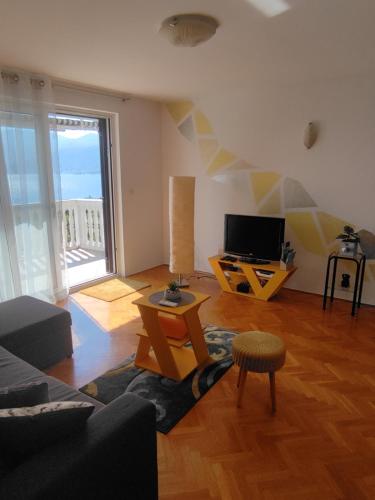 Apartman Lamia na uzvisini s pogledom na more