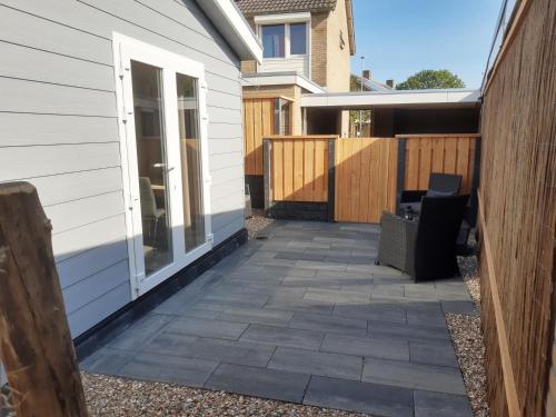 Fotografie z fotogalerie ubytování Vakantiechalet Huisje onder de Toren v destinaci Oostkapelle