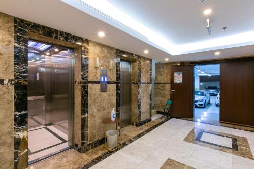 منطقة الاستقبال أو اللوبي في Karam Hiraa Hotel Apartments - كرم حراء للشقق الفندقية