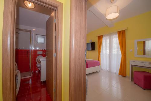 Un baño de Apartments Biskupović