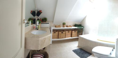 Ванна кімната в Residencial Mondariz Balneario 424