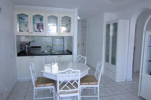 2 Bedrooms Playa Las Américas Parque Santiago I Heated Pool
