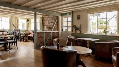 Lounge nebo bar v ubytování The Kings Arms Otterton