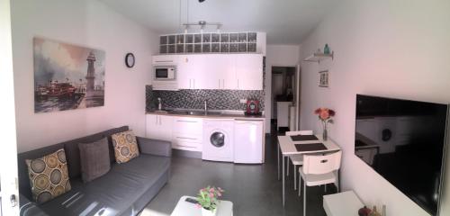 Lovely apartment, great location!