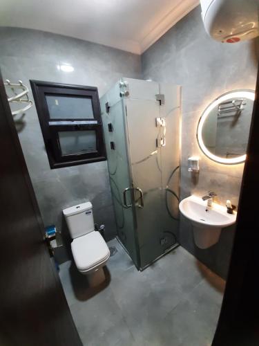 A bathroom at إستوديو فندقي بورتو سعيد porto said