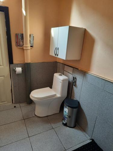 Vonios kambarys apgyvendinimo įstaigoje Victor-alojamientos