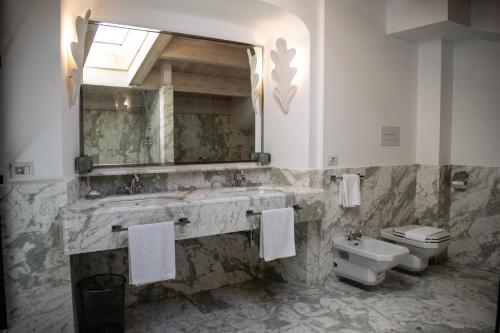 Ένα μπάνιο στο RESIDENZA BALIOS