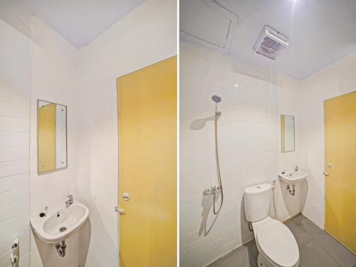 twee afbeeldingen van een badkamer met toilet en wastafel bij Super OYO 90559 Gamacity Residence in Pulauberayan Dadap