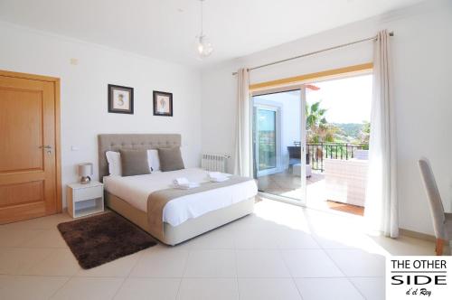 The other Side D'el Rey Apartment – Photos 3