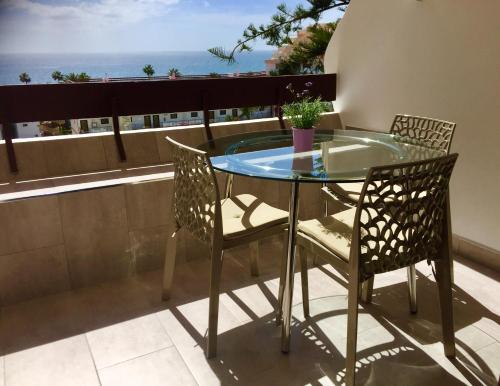 Las Arenas - apartamento moderno con vistas al mar y WiFi veloz de fibra óptica