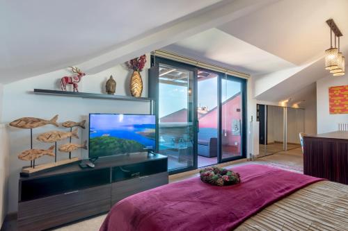Кровать или кровати в номере Deger 16 Residences