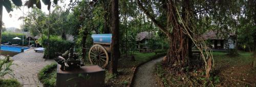 Amritara Shalimar Spice Garden Resort & Spaにある庭
