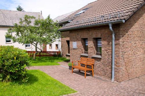 Taman di luar Ferienhaus EifelNest