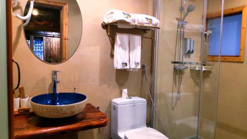 Ένα μπάνιο στο Lost World Sanjiang Guest house