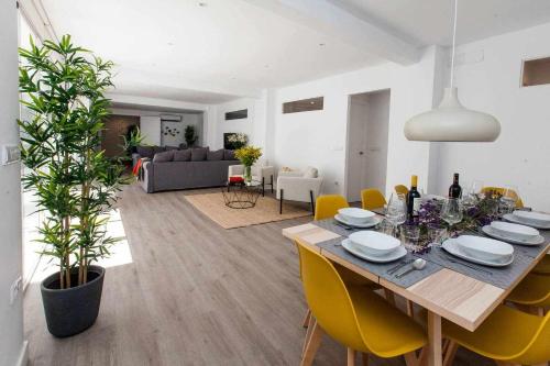 ISG Apartments Downtown family haven Free parking spot