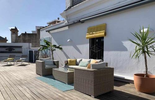 Penthouse with Large Private Terrace with Views Cathedral