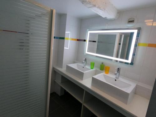 Vonios kambarys apgyvendinimo įstaigoje La Maison - Hôtel & Gîte