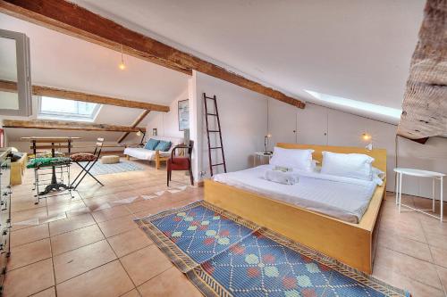 Upstays - cosy - Forville market - sea view