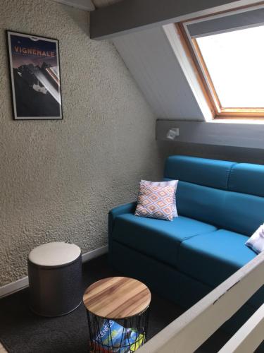 Χώρος καθιστικού στο Joli petit appartement au calme, refait à neuf, avec linge de maison fourni