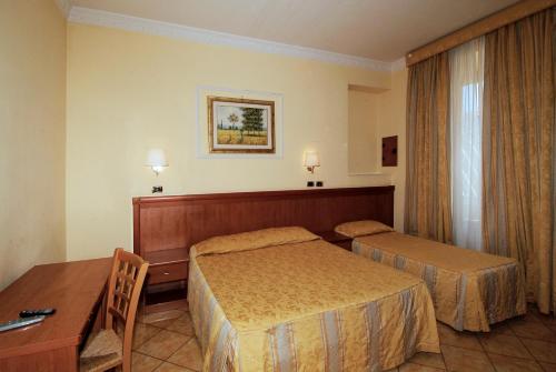 Gallery image of Hotel Meridiana in Rome