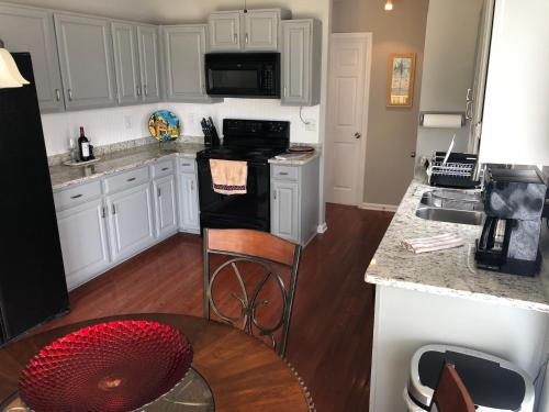 Comfy meets Peaceful & Spacious – Photos 3