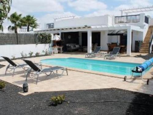 Villa Olano is a lovely villa with pool and AC