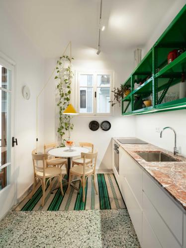 AiR White Tower Apartment