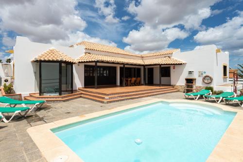 VILLA LOBOS con piscina privada, Caleta De Fuste – Updated ...