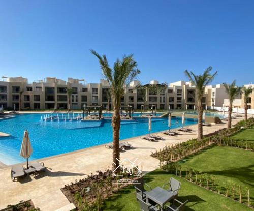 Gallery image of Taj Home, Mangroovy, pool view, free beach access with nanny's room in Hurghada