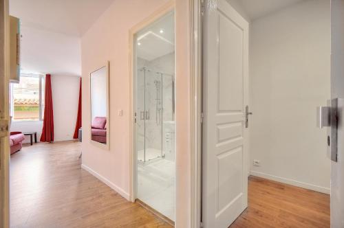 Charmant 2 pièces MEYNADIER-FORVILLE A1B209
