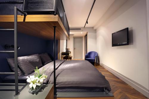 Triple Room with Bunk