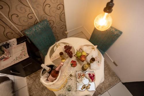 Makanan di atau berdekatan hotel