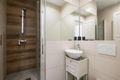 "Le Sailboat" by EnjoyNice, great 3-room with airco in the center of Nice