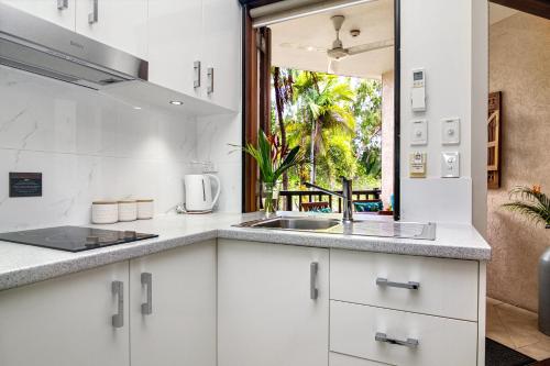 Küche/Küchenzeile in der Unterkunft Hibiscus Resort 10 ~ Fabulous location