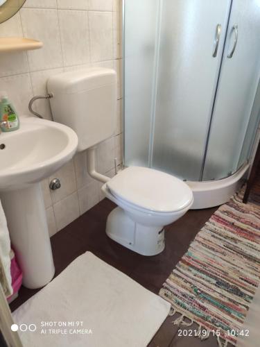 Koupelna v ubytování Apartmani Sollei