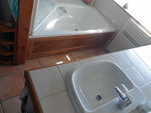 Kúpeľňa v ubytovaní Charming house ideal for couples and young familie