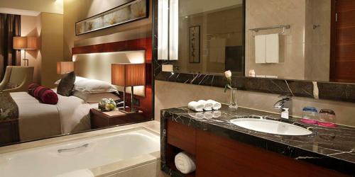 Koupelna v ubytování Crowne Plaza Wuxi Taihu by IHG