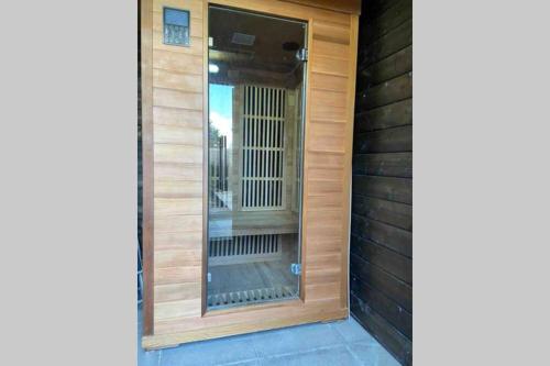 Gallery image of Casa The Wave with infrared sauna in Noordwijkerhout